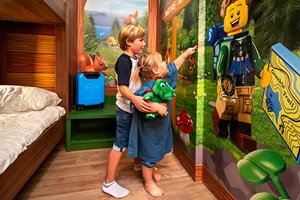 LEGOLAND® Holiday Village - Forest Adventure LodgeTM - Childrens' room