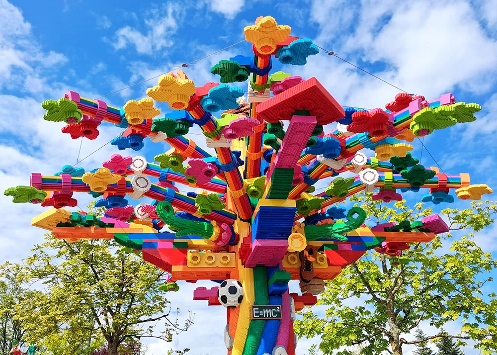 LEGOLAND Deutschland Tree Of Creativity 03