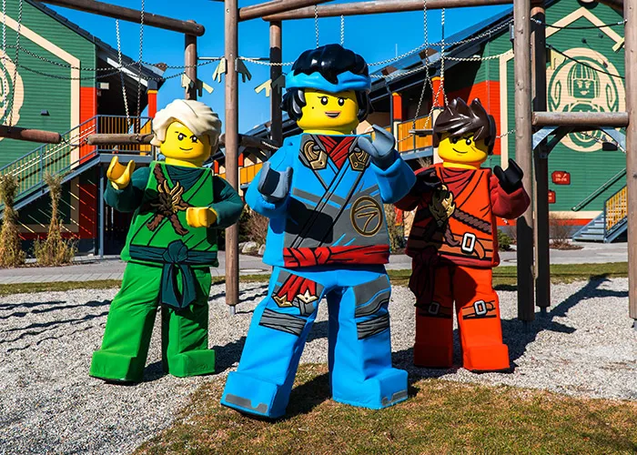 LEGOLAND NINJAGO Event Große Figuren: Lloyd, Nya Kai