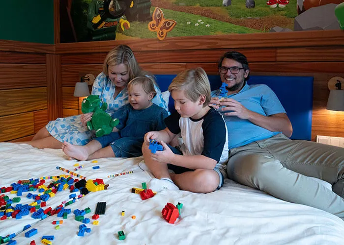 LEGOLAND® Feriendorf - Waldabenteuer LodgeTM - Elternschlafzimmer