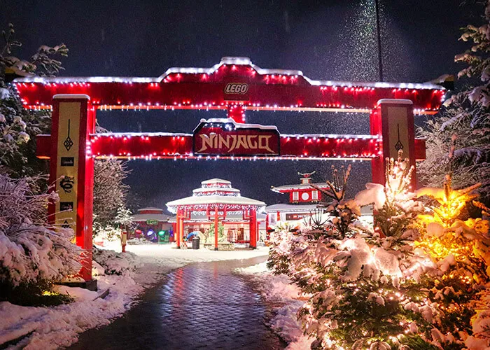Snowy LEGO NINJAGO portal in WinterWonder LEGOLAND 