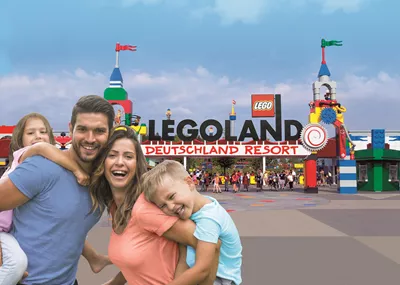 LEGOLAND Deutschland Eingangsportal Mit Familie