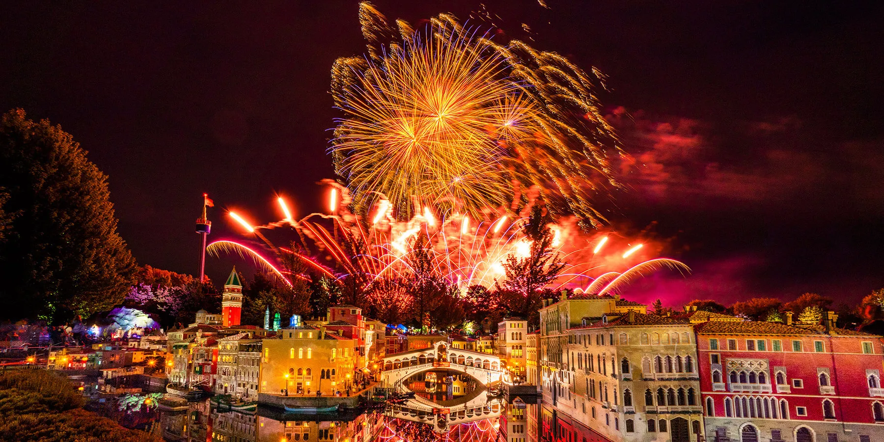 Velký ohňostroj nad MINILANDem v LEGOLANDu Deutschland