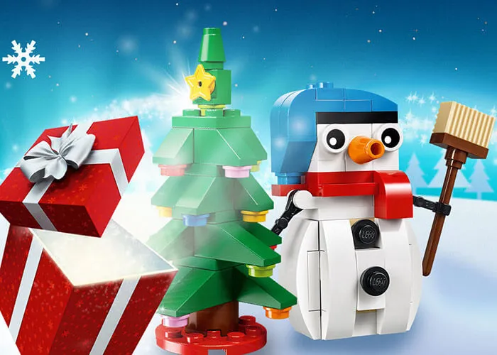 Geschenk, Weihnachtsbaum und Schneemann aus LEGO