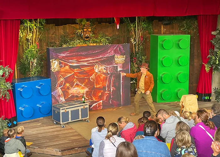 LEGOLAND Show Julius Gates 01
